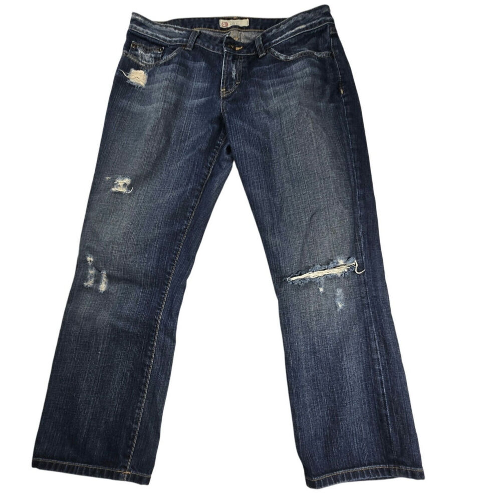 BKE Denim Buckle Star Womens 31 Blue Distressed Low Rise Crop Jeans USA (32x26)